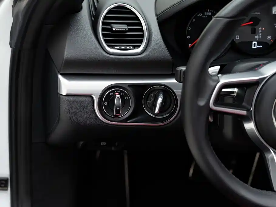 Photo 16 - Porsche 718