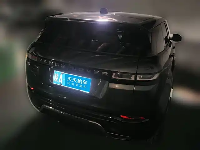 Land Rover Range Rover Evoque 2023 Range Rover Evoque L 249PS Luxury Edition — фото 2