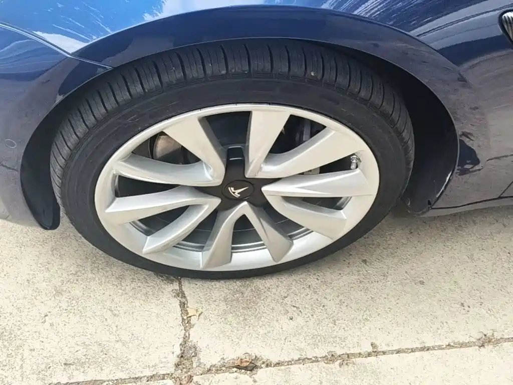 Tesla Model 3 2020 2020 Facelift Long Range Rear-Wheel Drive