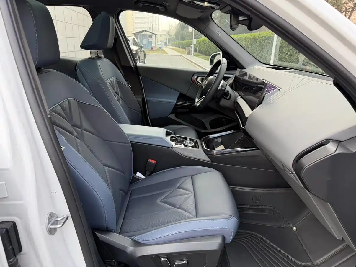 BMW X3 2025 xDrive30L Premium M Sport Package фото 21