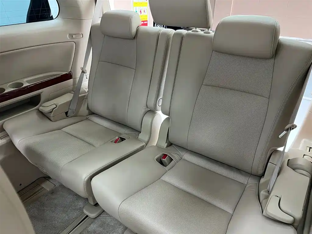 Toyota Alphard 2011 3.5L Luxury Edition фото 18