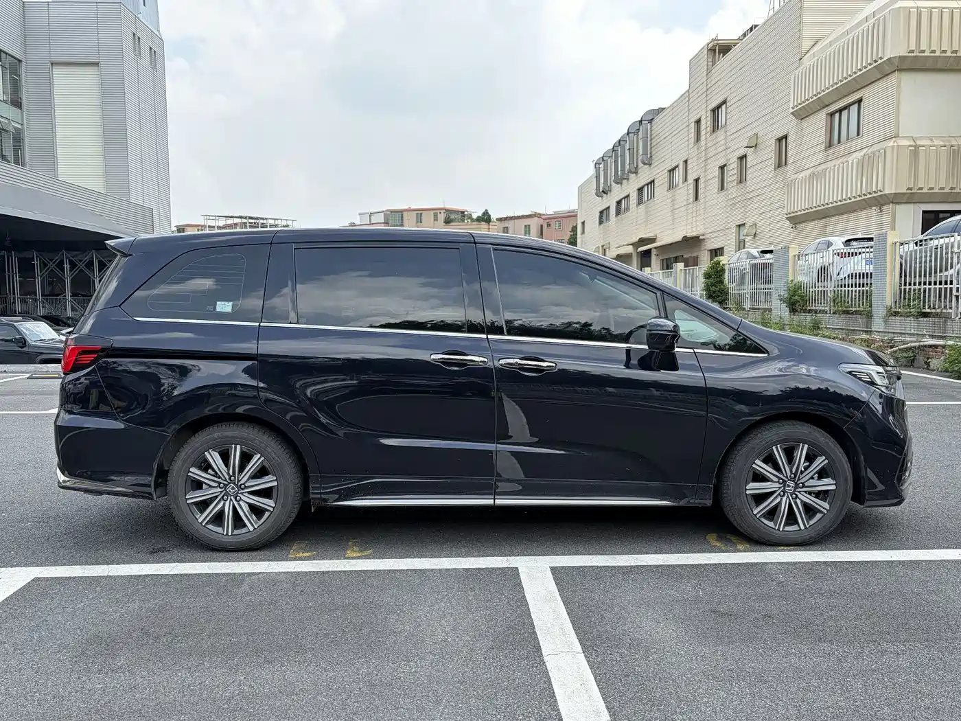 Фото 5 - Honda Odyssey