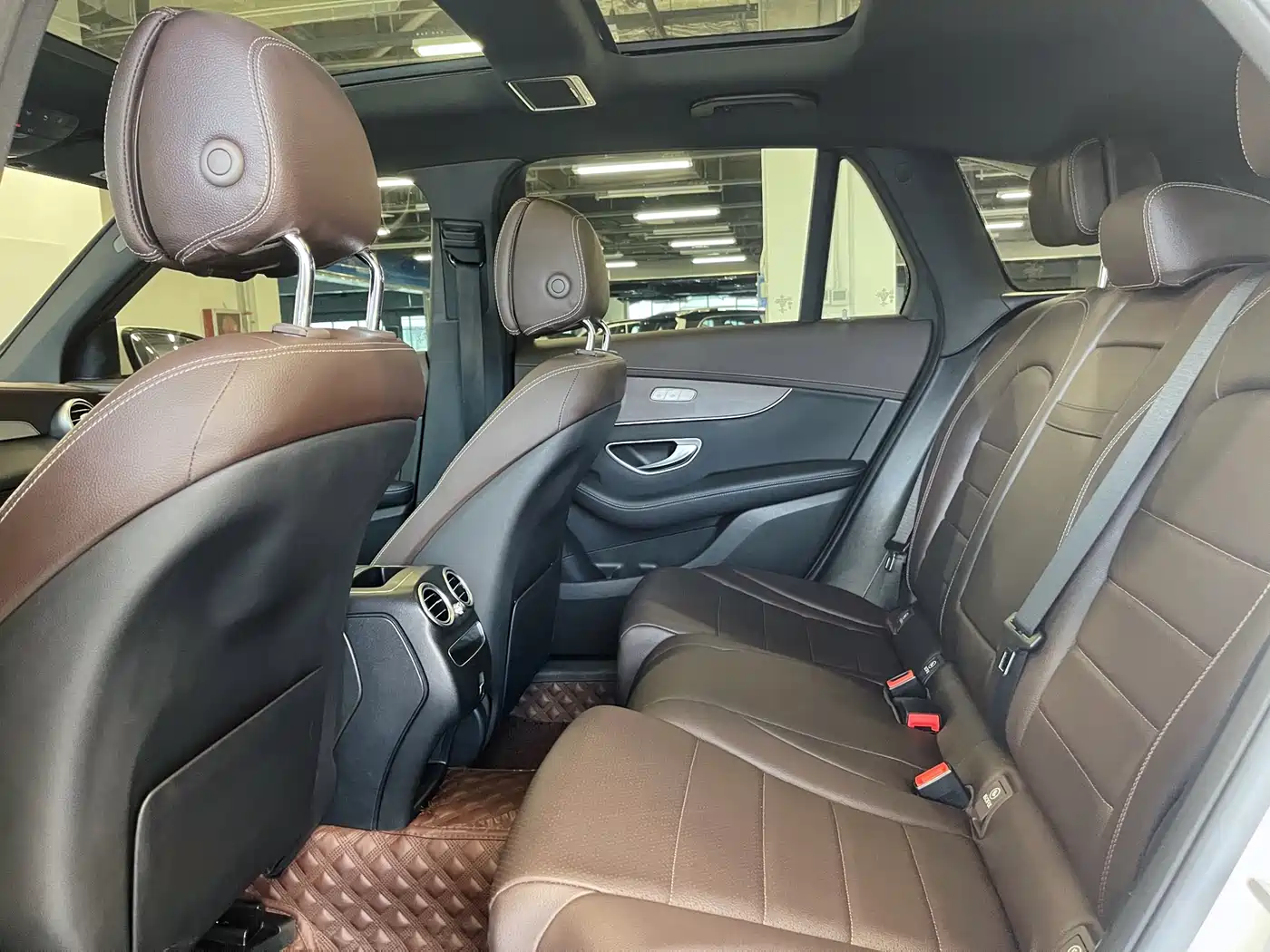 Mercedes-Benz GLC 2021 GLC 260 L 4MATIC Sporty фото 7
