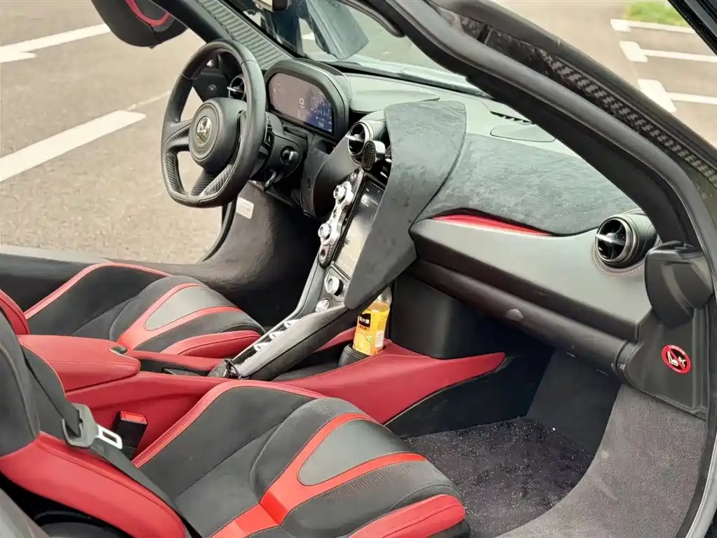 McLaren 720S 2019 4.0T Coupe фото 8
