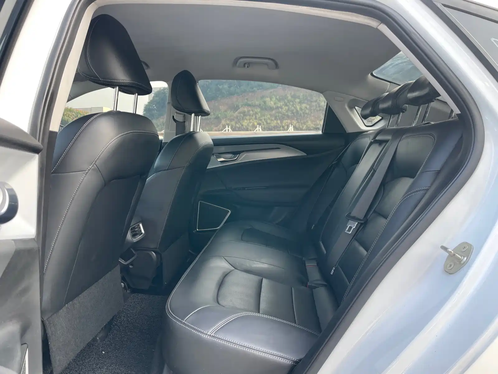 Фото 8 - Geely Geometry A