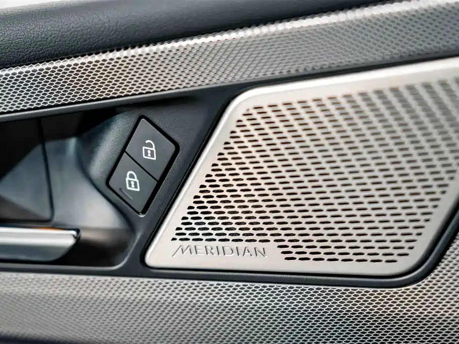 Jaguar XEL 2025 2024 Model 2.0T 250PS R-DYNAMIC S Progressive Sport Edition