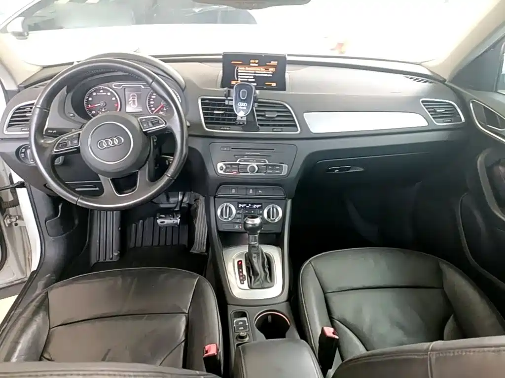 Фото 10 - Audi Q3