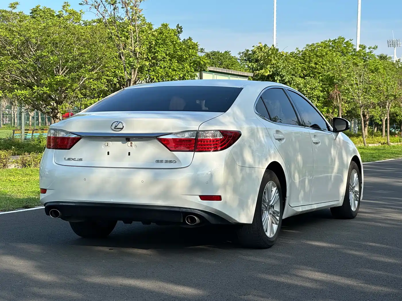 Lexus ES 2013 250 Elite Edition фото 6