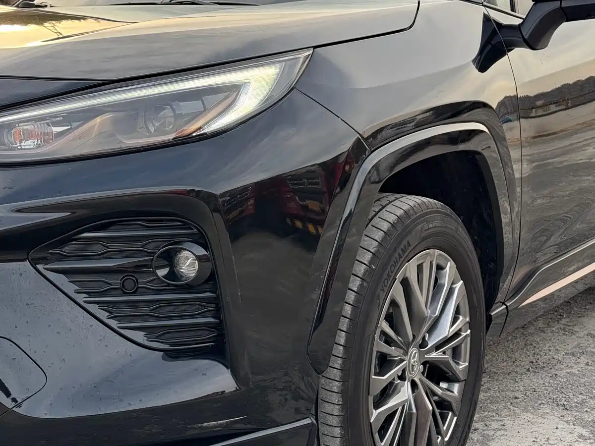 Toyota Wildlander 2024 2.0L CVT 2WD Luxury PLUS Edition фото 7