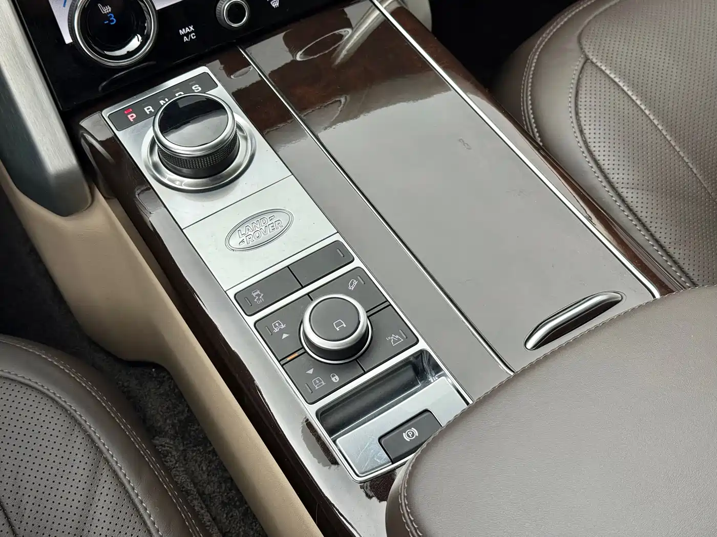 LAND ROVER RANGE ROVER