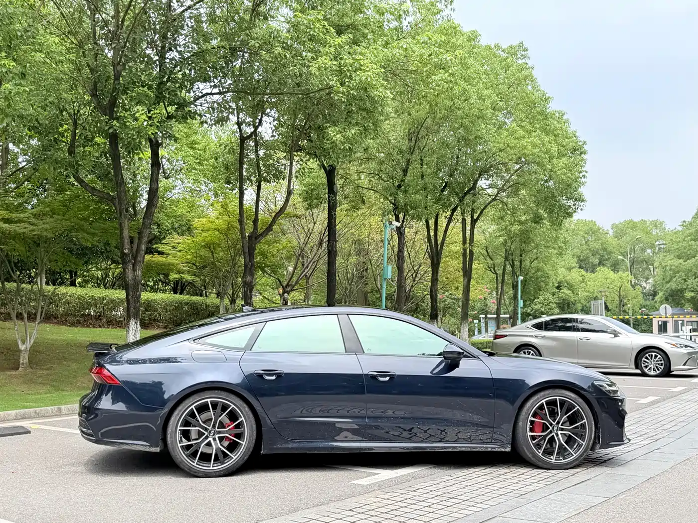 Фото 13 - Audi A7