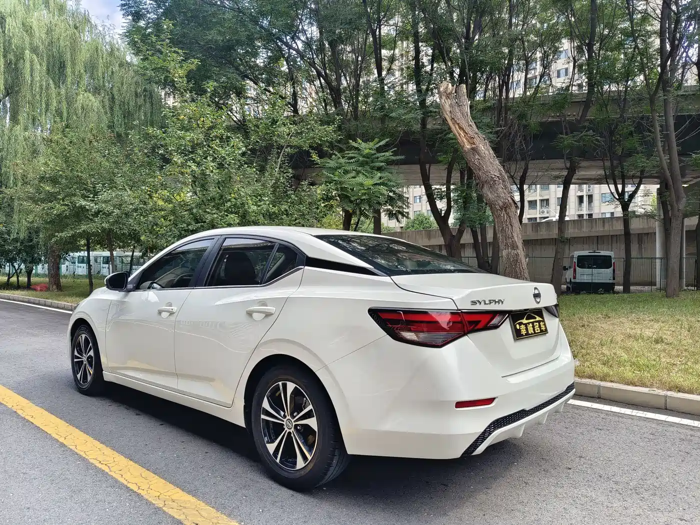 Nissan SYLPHY, миниатюра 5