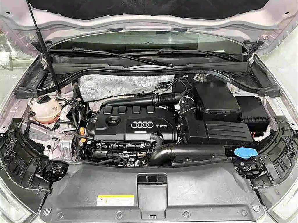 Audi Q3 2013 2013 40 TFSI quattro Luxury Model