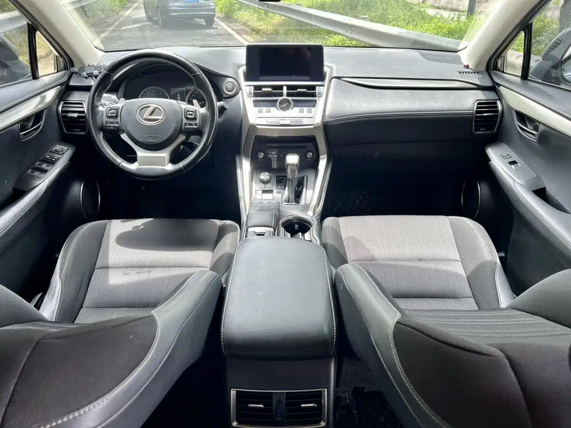 Фото 6 - Lexus NX