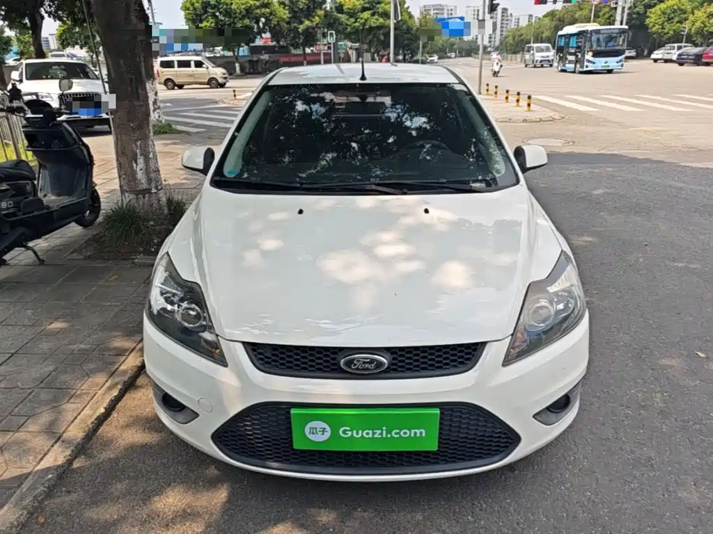 Фото 3 - Ford Focus