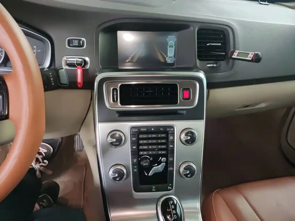 Volvo S60 2014 2014 Volvo S60L 2.0T Zhi Yuan Edition