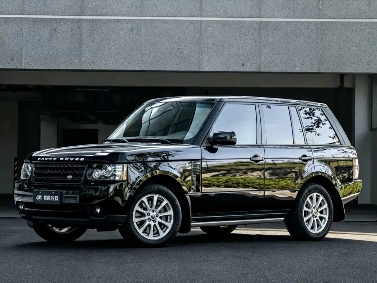 Фото 1 - Land Rover Range Rover