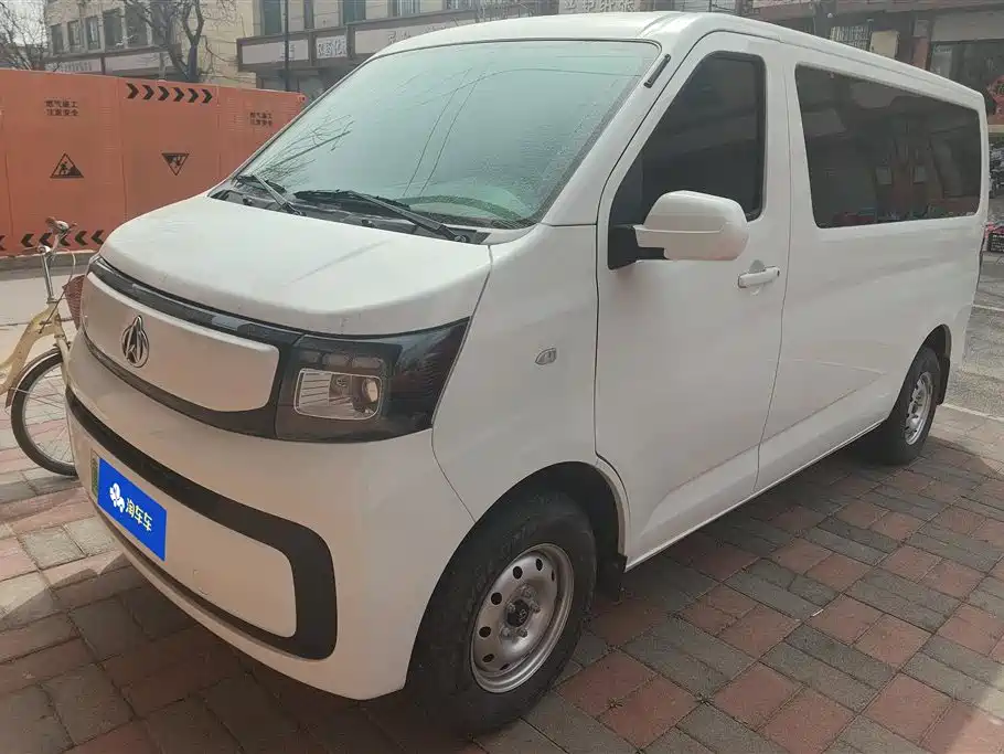 CHANGAN CHANGAN RUIXING EM60