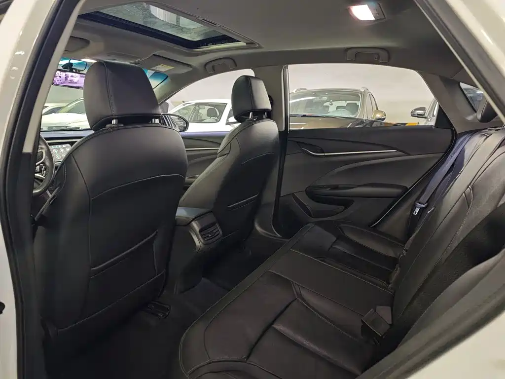 Фото 12 - Buick Excelle