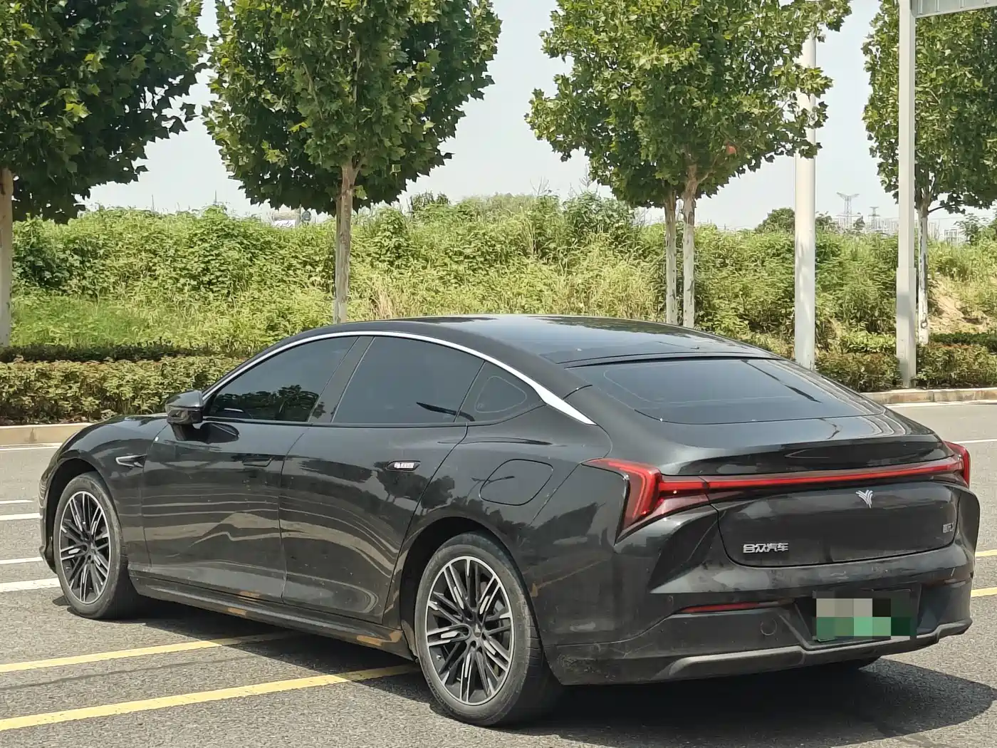 Nezha Auto Nezha S 2023 2024 Model Range Extender 1060 Lite