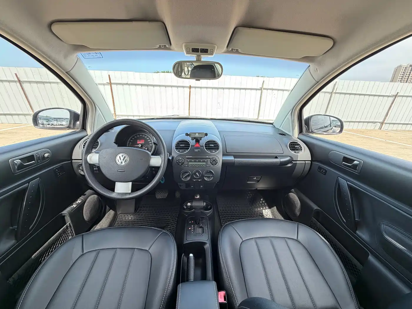 Volkswagen Beetle 2010 2010 Model 1.6 AT