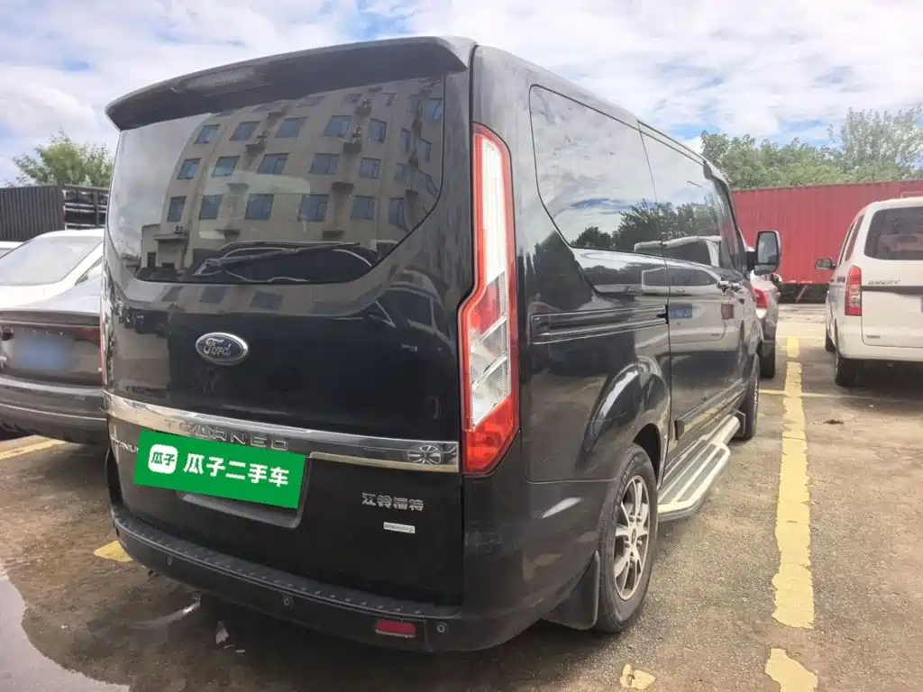 Ford Tourneo 2018 2017 2.0T Automatic Smart Elite Edition