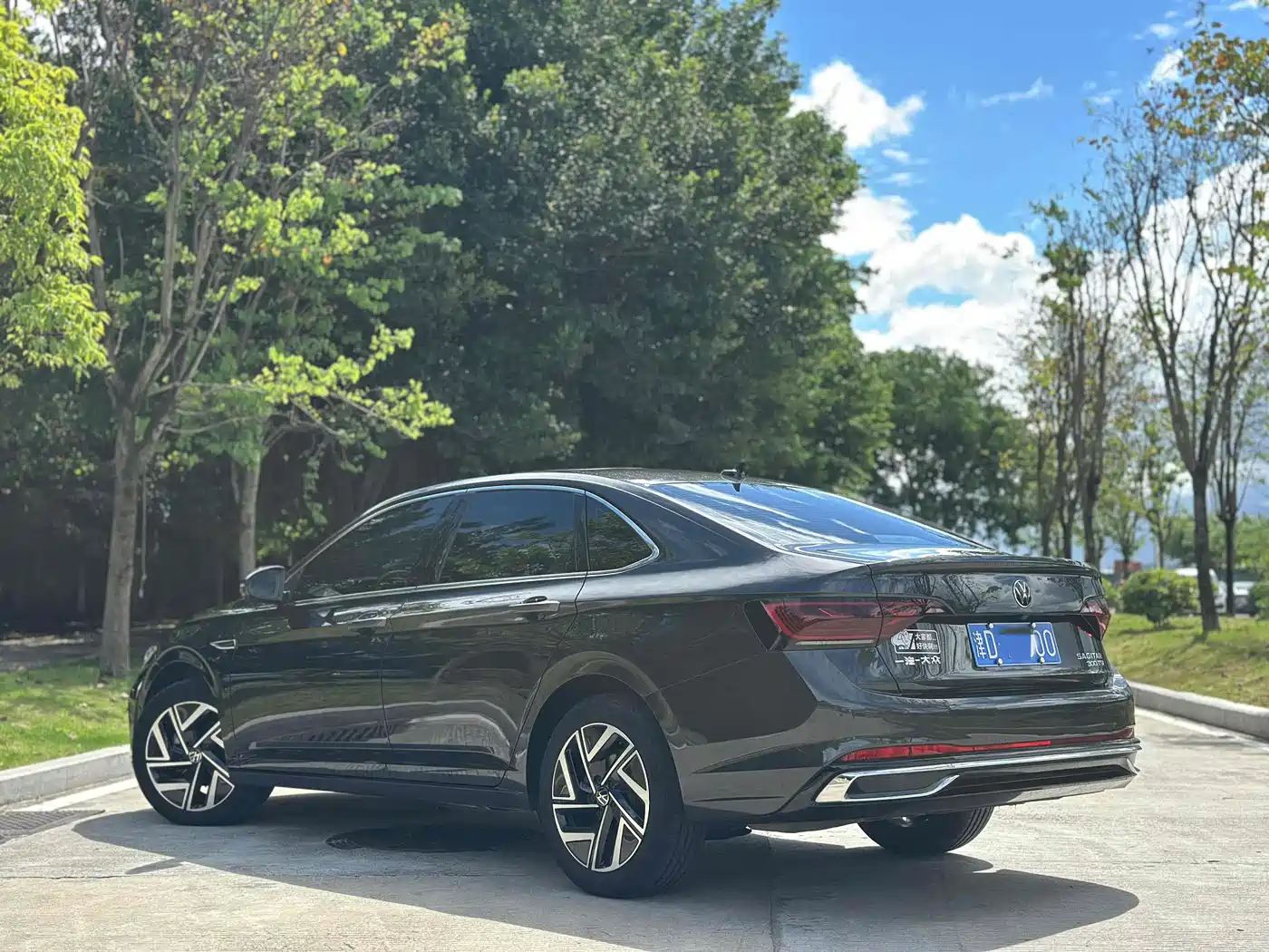 Volkswagen Sagitar 2024 300TSI DSG Surpass Edition фото 9