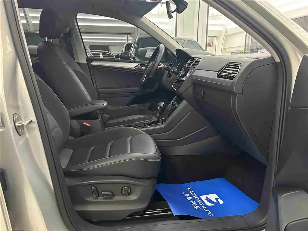 Volkswagen Tiguan L 2019 330TSI Auto 2WD Panorama Comfort Edition China V фото 15