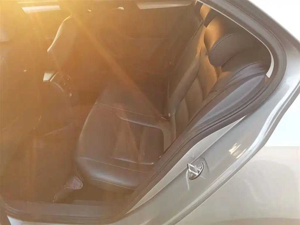 Volkswagen Sagitar 2014 1.4TSI Automatic Luxury фото 14