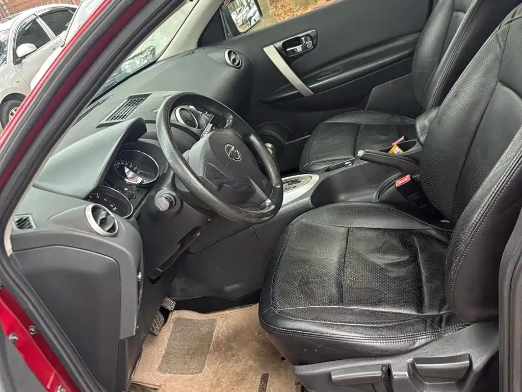 Nissan Qashqai 2012 2011 2.0XL Fire CVT 2WD