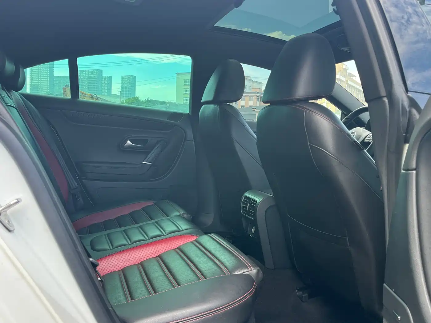 Volkswagen FAW-Volkswagen CC 2016 Model 1.8TSI Luxury фото 15