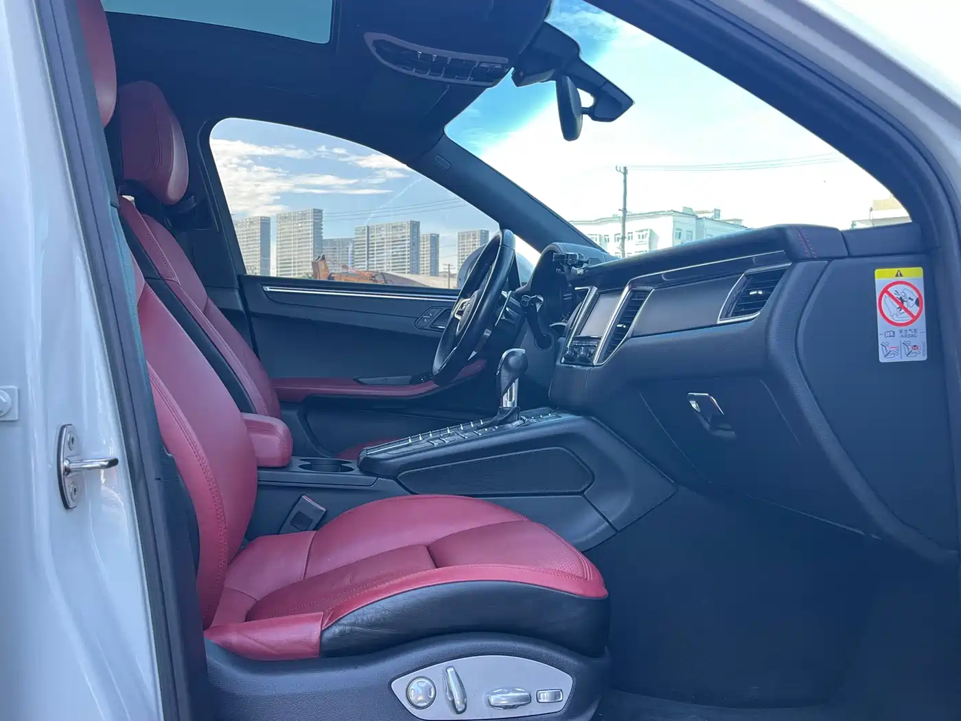 Porsche Macan 2016 Macan 2.0T фото 16