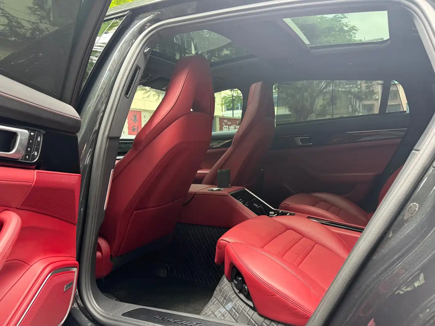 Фото 9 - Porsche Panamera
