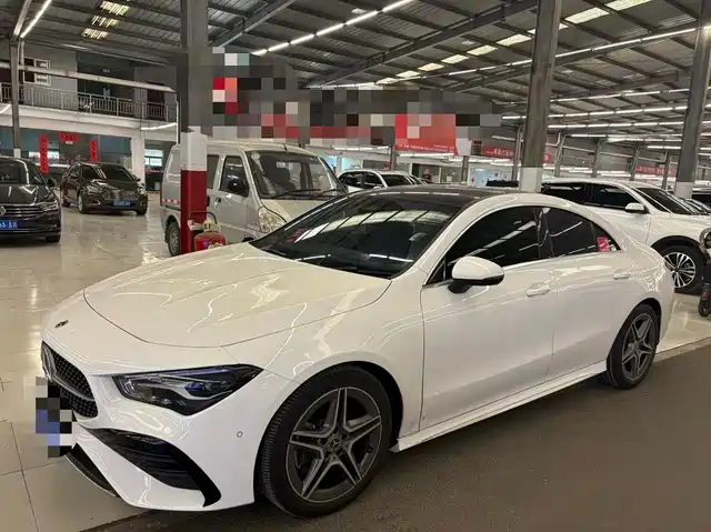 MERCEDES-BENZ CLA