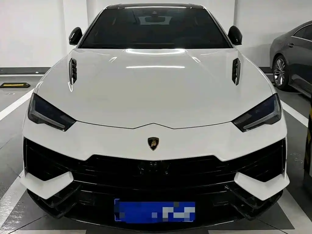 2024 Lamborghini Urus