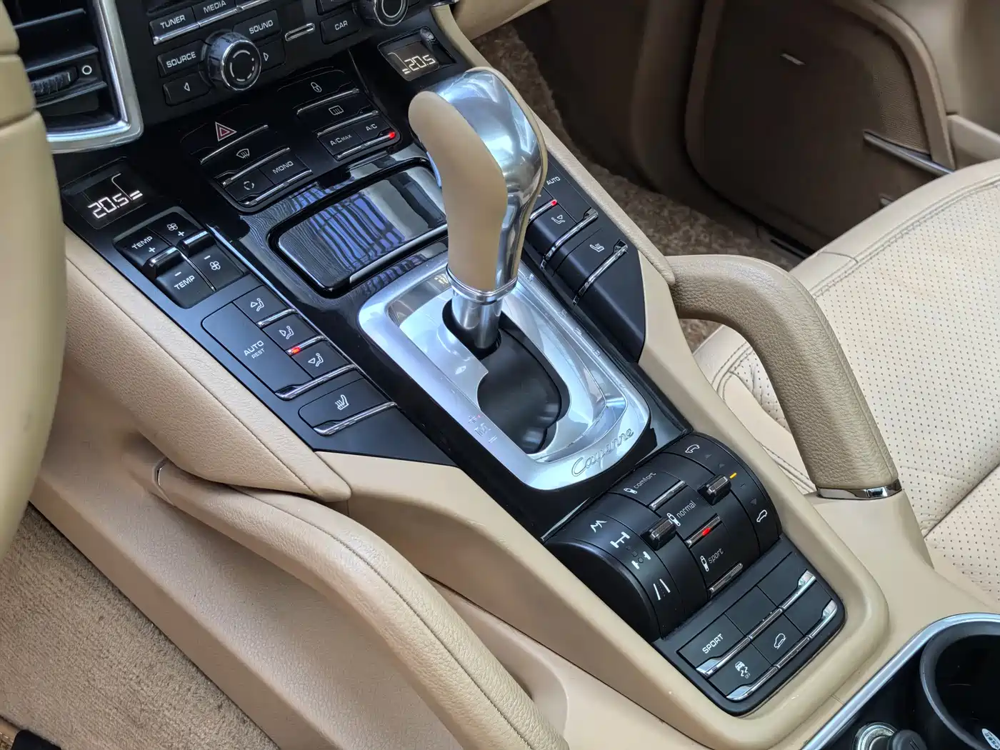 Porsche Cayenne 2011 Cayenne 3.0T фото 18