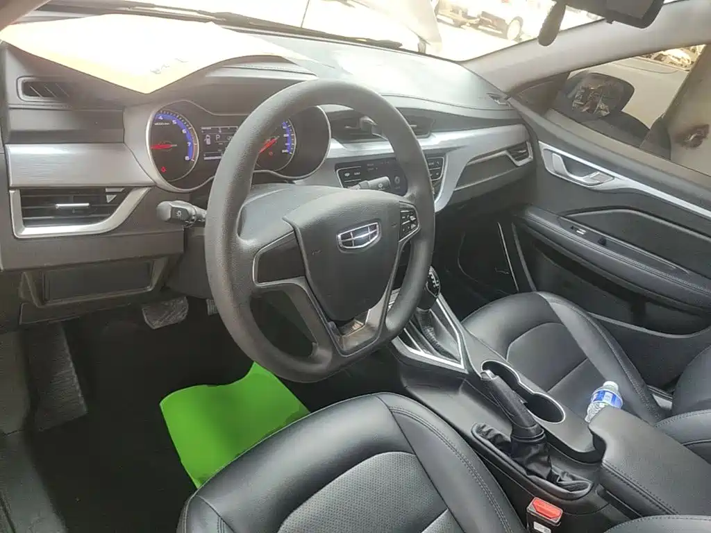 Фото 11 - Geely Vision