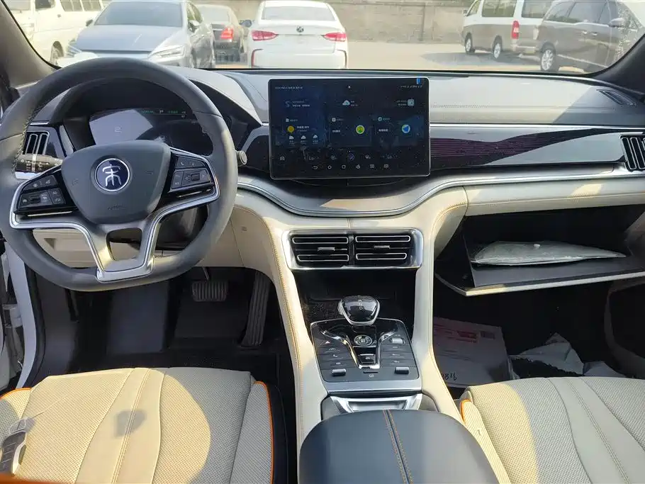 BYD Song PLUS PHEV 2021 EV Premium Model фото 12