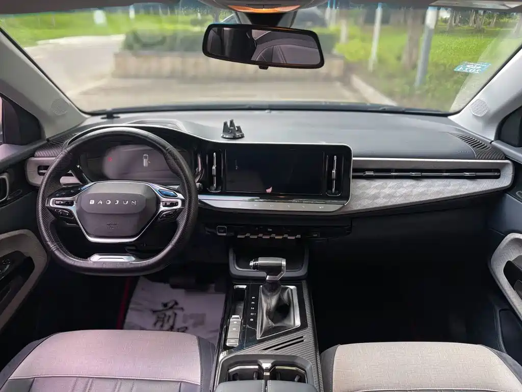 Baojun RM-5 2020 2019 1.5T CVT 24-hour Online Luxury 6-seater