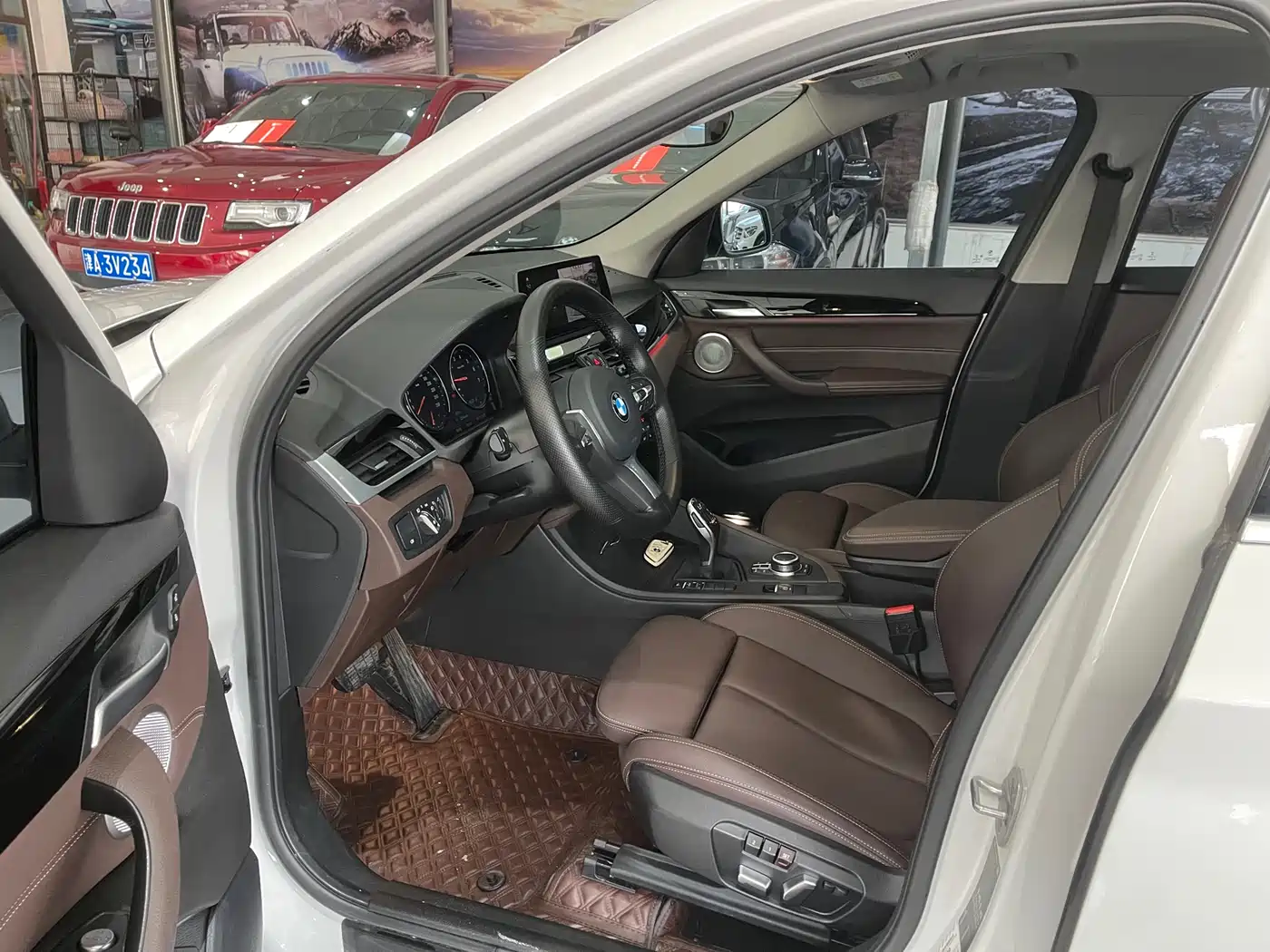 BMW X1 2021 sDrive25Li Leading фото 4