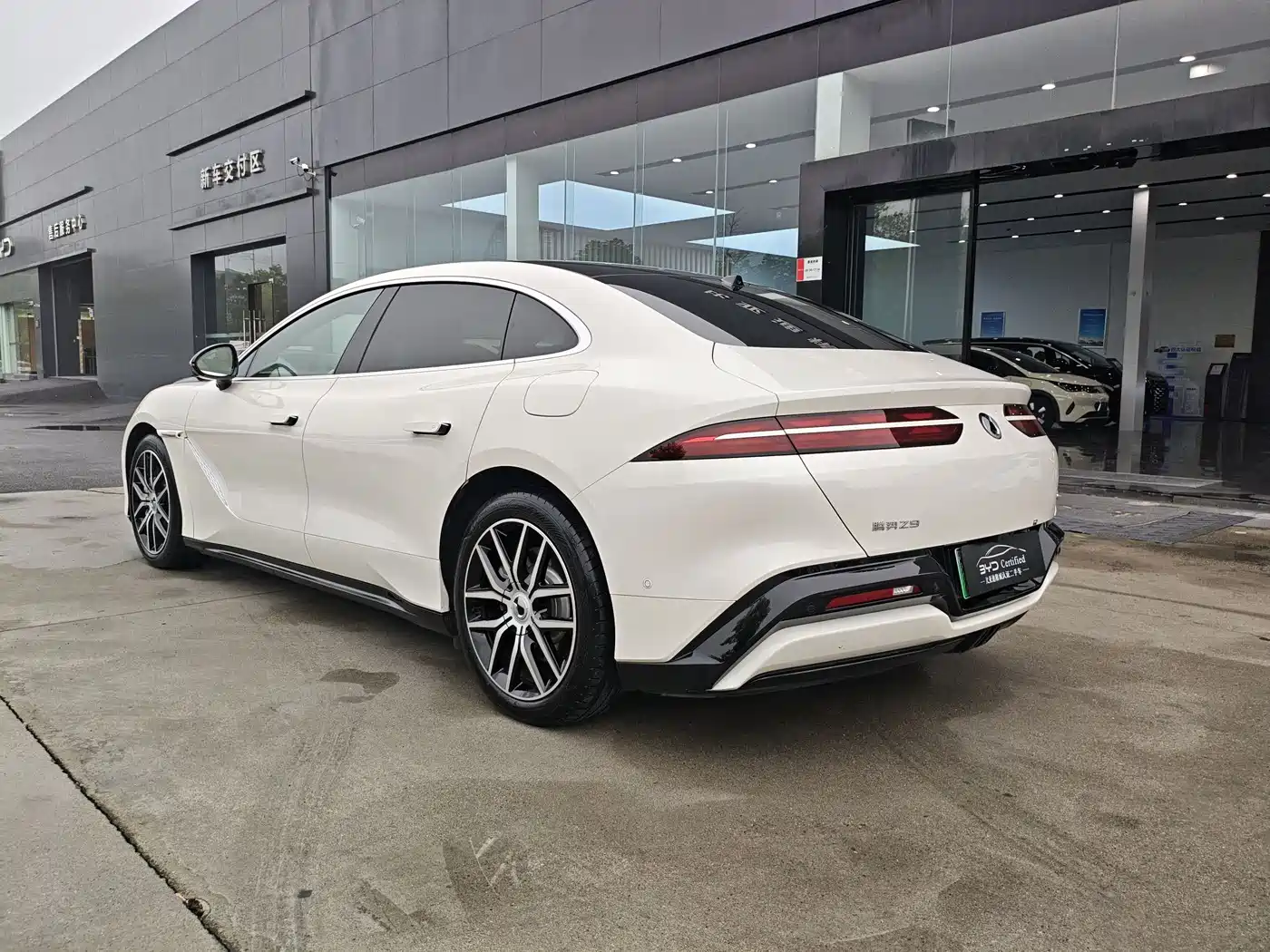 Denza Z9 2024 Model 1100km AWD Max Edition фото 9