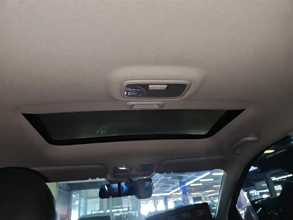 Hyundai Beijing Hyundai ix35 2015 2.0L Automatic 2WD Comfort China IV фото 18