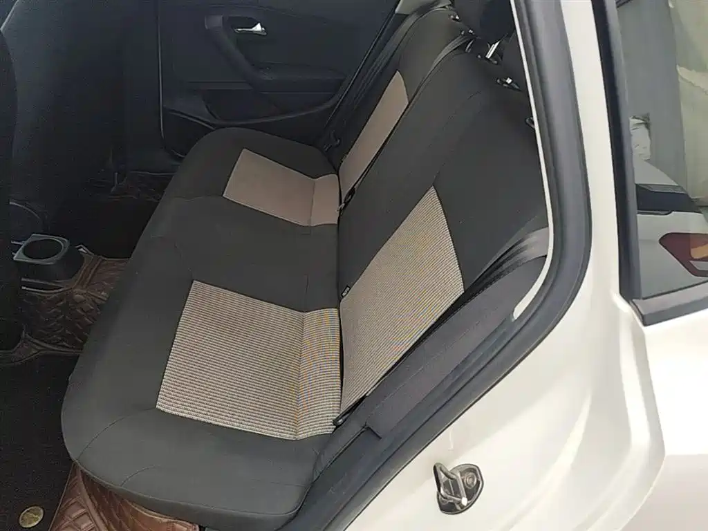 Volkswagen Polo 2018 1.5L Auto Safe Drive фото 17