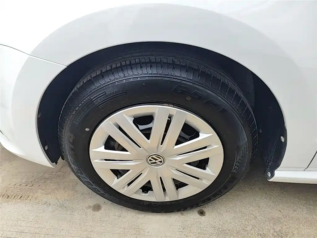 Volkswagen Polo 2018 1.5L Auto Safe Drive фото 23
