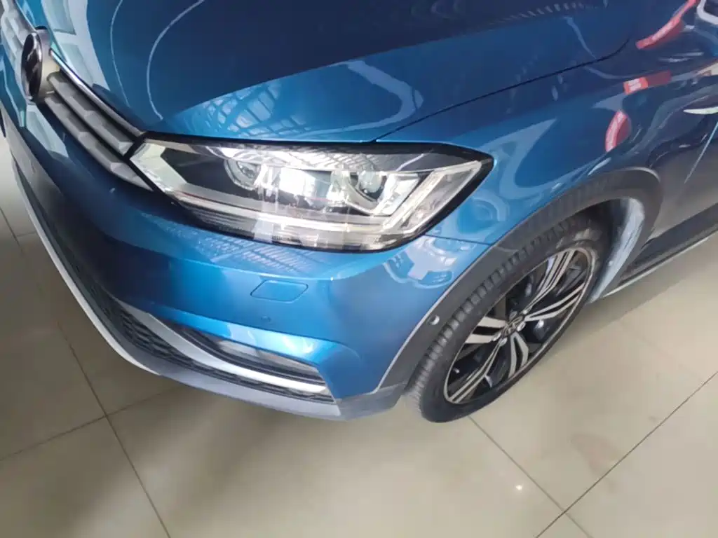 Volkswagen Touran 2021 2021 Touran L 280TSI DSG Cross Edition 7-seater