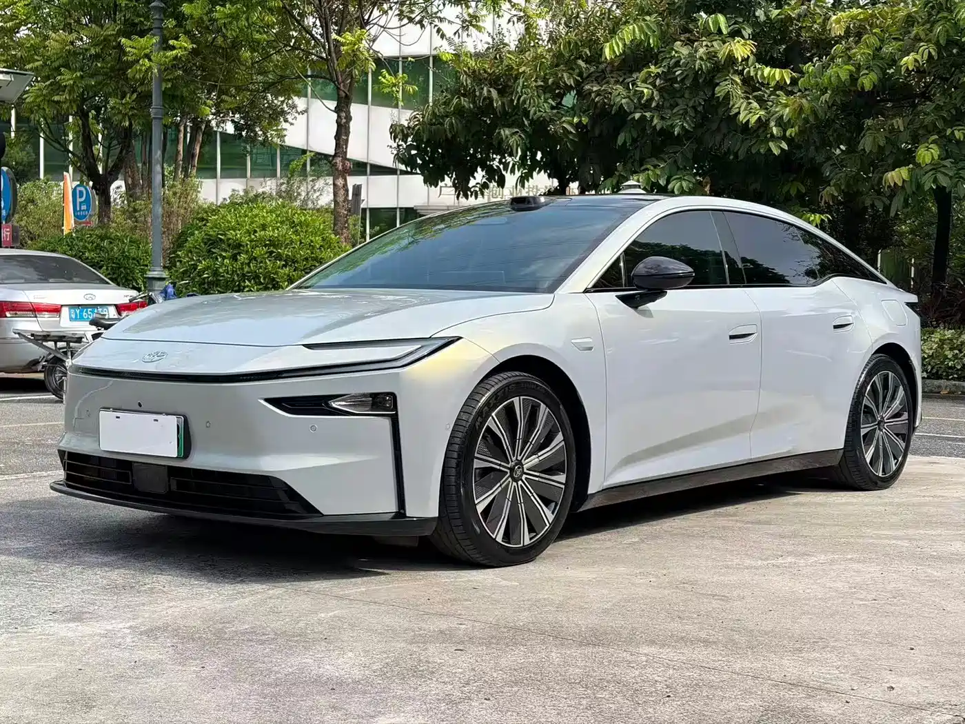 Toyota bZ7 2026 2026 Model 700 Max LiDAR Edition