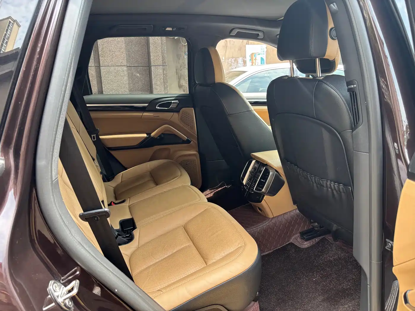 Фото 8 - Porsche Cayenne