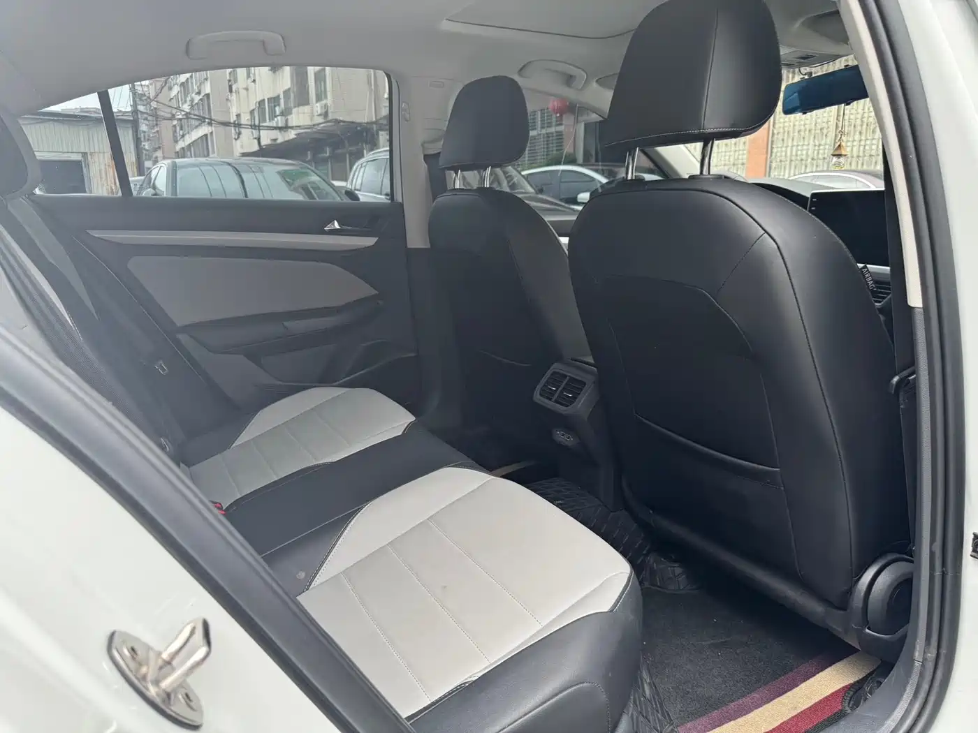 Volkswagen Bora 2025 200TSI DSG Joy Ride Navigation Edition фото 9