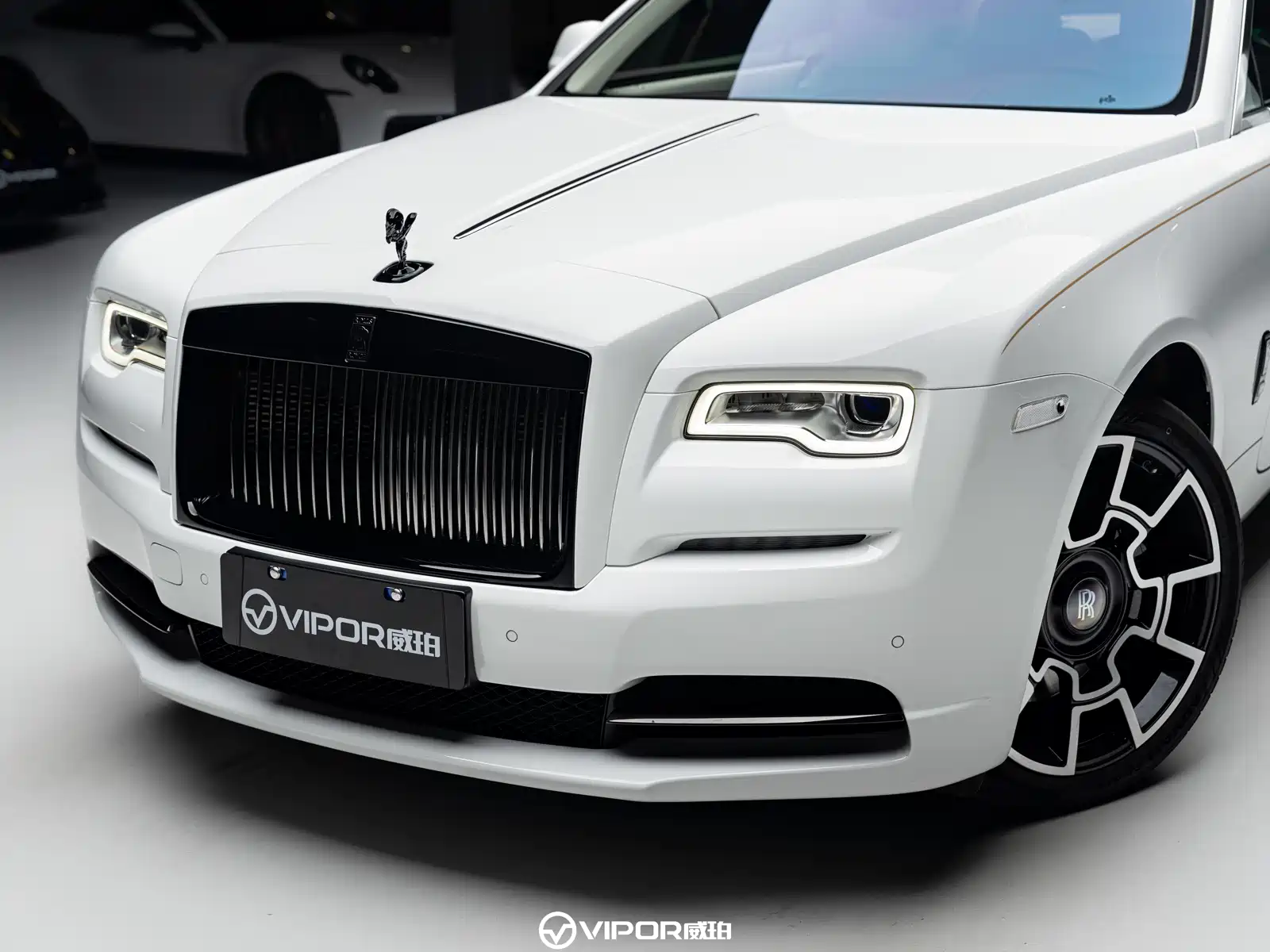 Фото 17 - Rolls-Royce Wraith