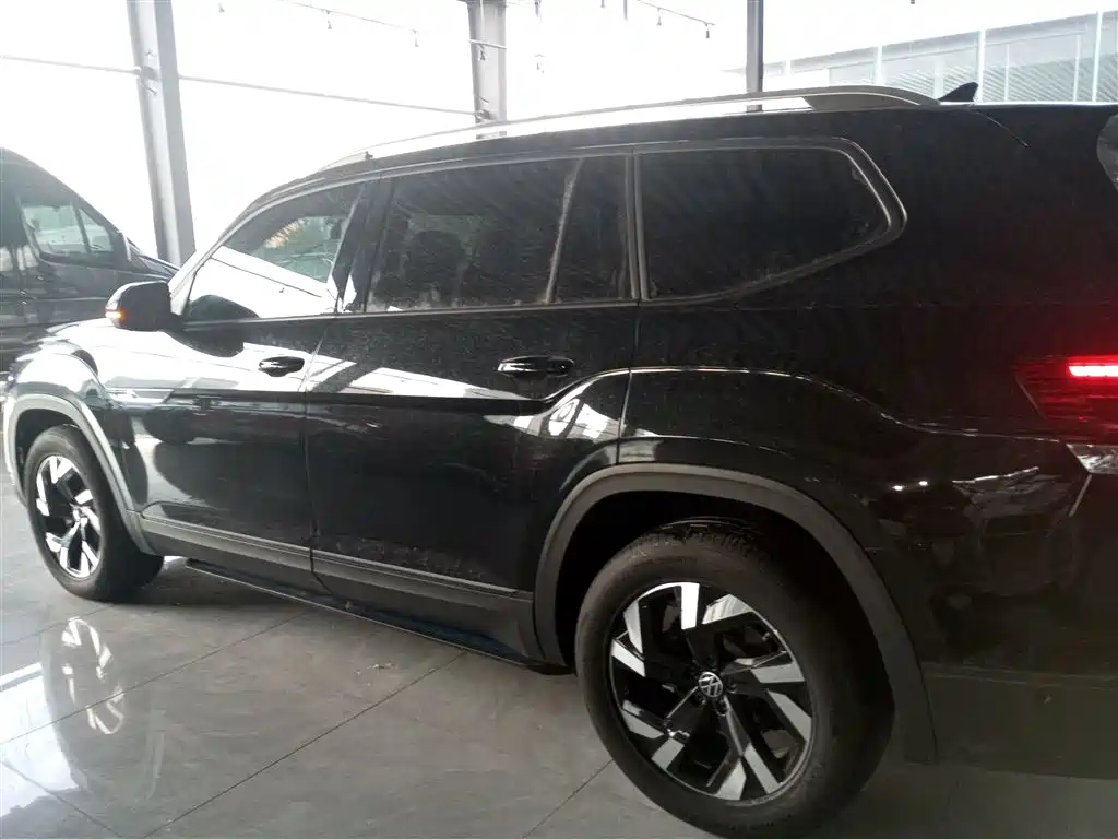 Volkswagen Teramont 2022 330TSI 2WD Luxury фото 4